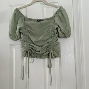 Cute green crop top Size extra small